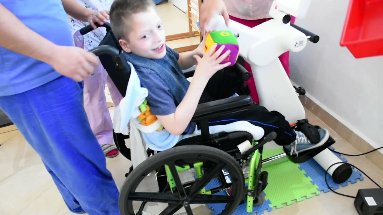 Enrique using MOTOmed Loop Kidz for Louis Levin Foundation