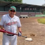 Andrés Manuel López Obrador, Presidente de México, se dio un escapada para practicar su deporte favorito que es el béisbol.