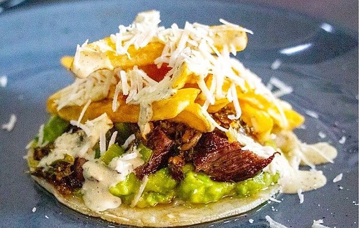 Vallarta’s Hungry Critic Visits Ascencio Tacos y Chelas