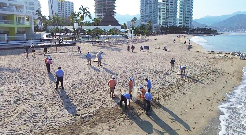 Puerto Vallarta Cleaned Up Beaches on Int’l Coastal Cleanup Day