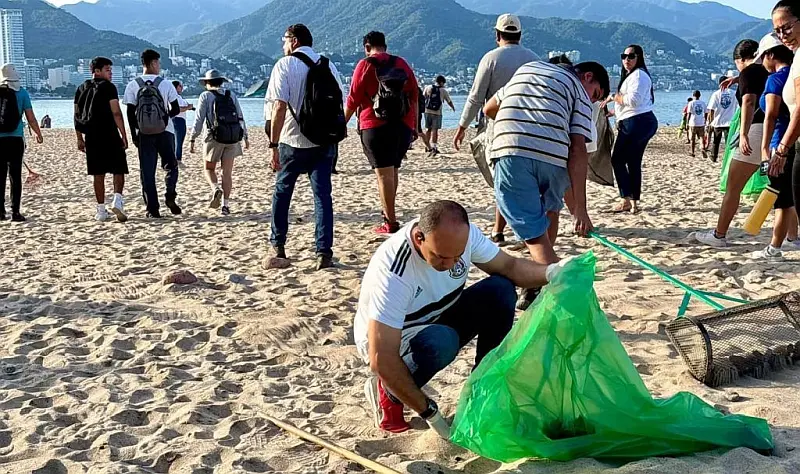 Puerto Vallarta Removes 21.8 Tons of Waste in Cleanup Drive