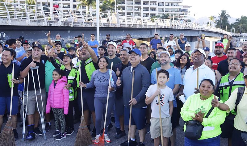 Vallarta Cleans Up Cuale River Beach, Removing Two Tons of Debris