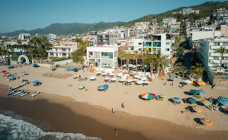 Puerto Vallarta’s Camarones Beach Nears Blue Flag Certification Puerto Vallarta’s Camarones Beach Nears Blue Flag Certification