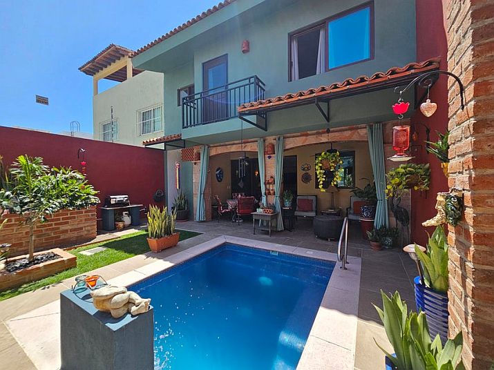 June’s Hot Property in Puerto Vallarta: Casa Victoria