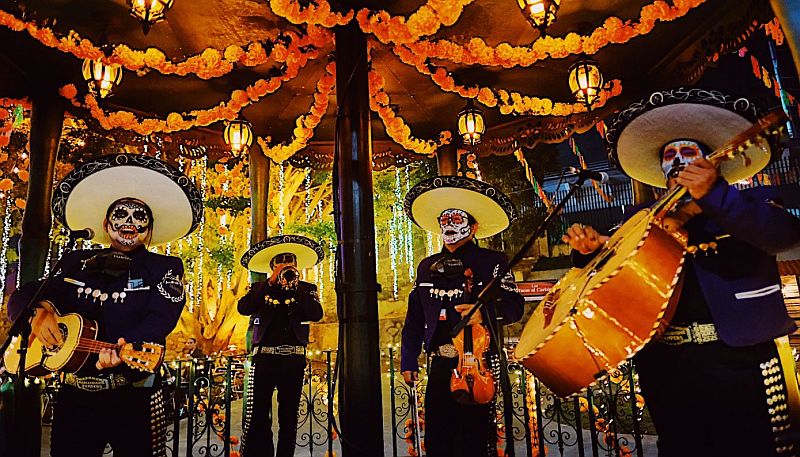 Dia de Muertos: A Sacred Time That Turns Loss Into Light Dia de Muertos: A Sacred Time That Turns Loss Into Light