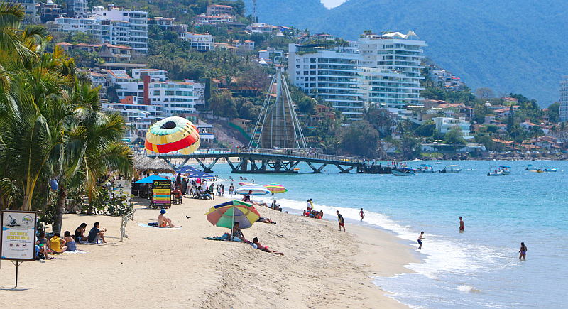 Puerto Vallarta Wins Two 2024 Condé Nast Readers’ Choice Awards