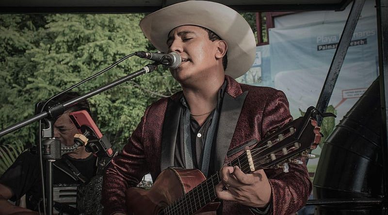 Vallarta’s Edgar Rocha Nominated for 2024 Premios de la Calle