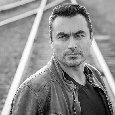 Enrique De Allende’s Romantic Valentine’s Day Concert