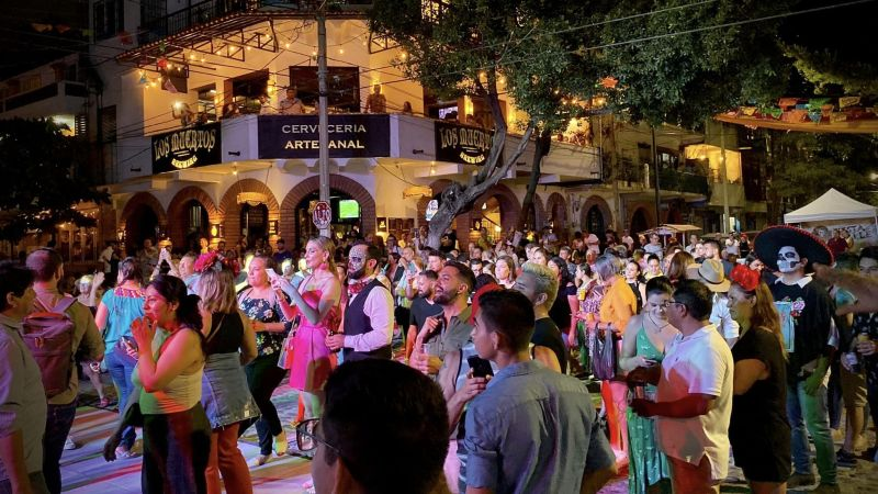 Los Muertos Brewing’s 10th Annual Fiesta en la Calle