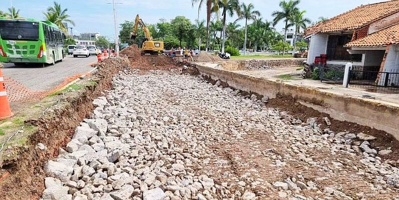 Governor Alfaro to Inspect Progress of Vallarta Roadwork