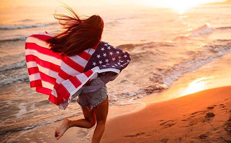 Americans Celebrate the 4th of July in Puerto Vallarta