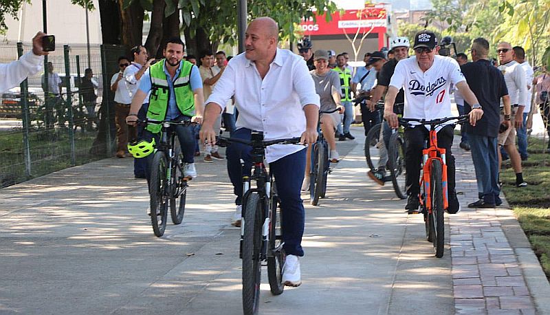 Bike Lanes Boost Renovation of Puerto Vallarta’s Main Boulevard