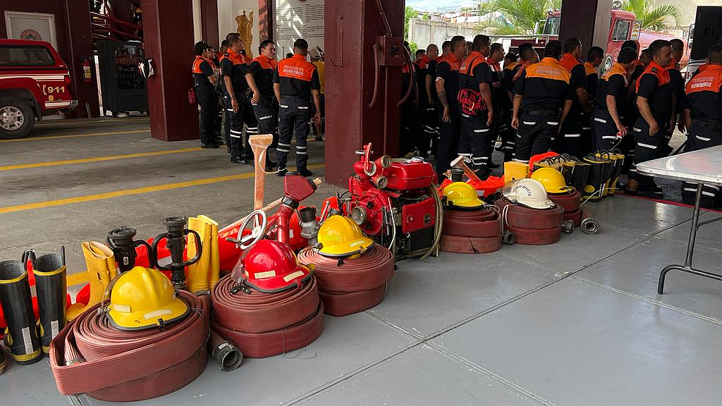 Vallarta Civil Protection and Fire Personnel Get New Equipment