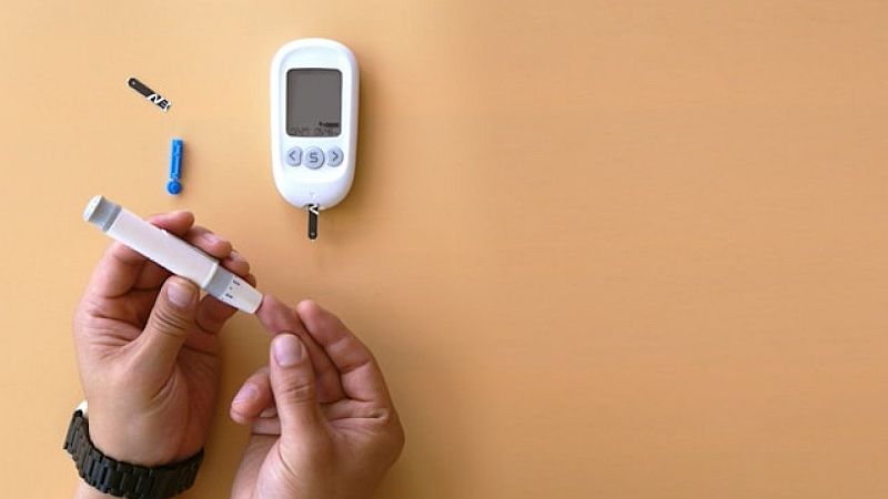 No-Needle: Mexican Students Develop Non-Invasive Glucose Monitor
