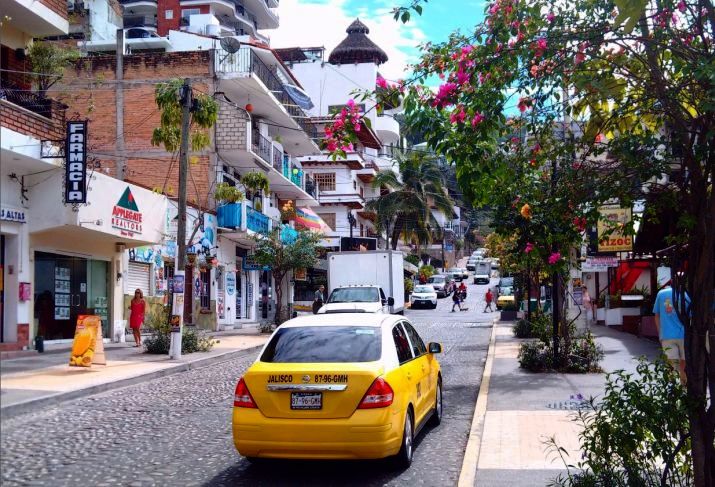 Discovering the Allure of Puerto Vallarta’s Romantic Zone