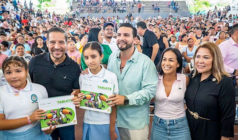 Puerto Vallarta Empowers Students with Tablet Distribution Puerto Vallarta Empowers Students with Tablet Distribution