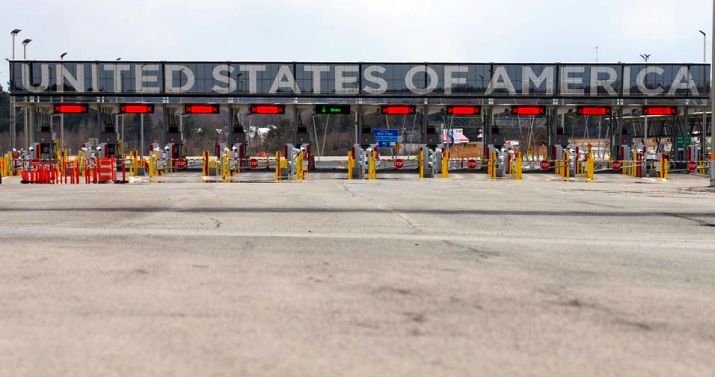 US Extends Travel Restrictions at Canada, Mexico Borders