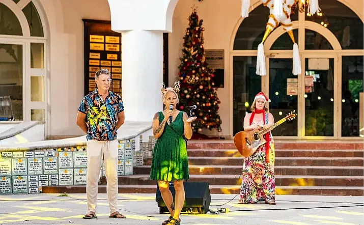 Garden Party Raises 345,000 Pesos for Vallarta School for Girls Garden Party Raises 345,000 Pesos for Vallarta School for Girls