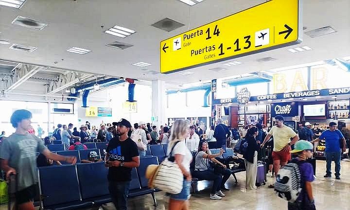 GAP: Nov 2025 Passenger Traffic Up 3.5% at 12 Mexican Airports GAP: Nov 2025 Passenger Traffic Up 3.5% at 12 Mexican Airports