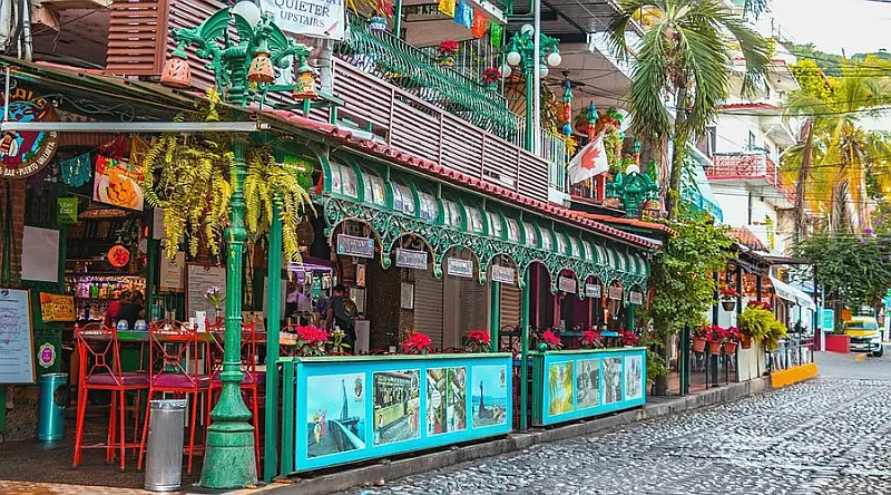 One Walk Showed Cruise Visitors the Real Vallarta
