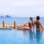 couple-infinity-pool