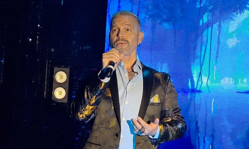 Review: You Raise Me Up: The Music of Josh Groban at Coco Cabaret Review: You Raise Me Up: The Music of Josh Groban at Coco Cabaret