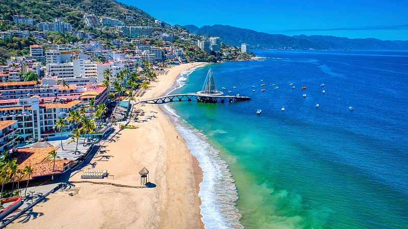 Why More North Americans are Choosing to Retire to Puerto Vallarta